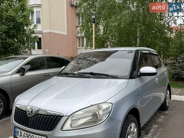 Серый Шкода Фабия, объемом двигателя 1.39 л и пробегом 183 тыс. км за 6200 $, фото 1 на Automoto.ua
