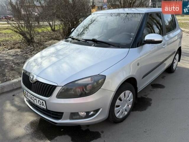 Серый Шкода Фабия, объемом двигателя 1.39 л и пробегом 183 тыс. км за 7200 $, фото 1 на Automoto.ua
