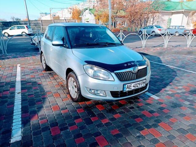 Серый Шкода Фабия, объемом двигателя 1.4 л и пробегом 358 тыс. км за 6100 $, фото 1 на Automoto.ua