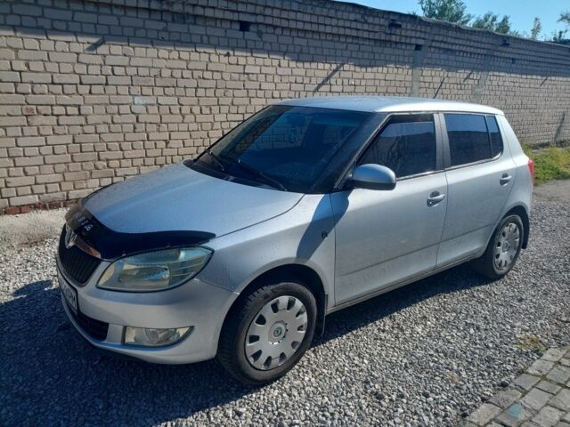 Сірий Шкода Фабія, об'ємом двигуна 1.4 л та пробігом 357 тис. км за 6299 $, фото 1 на Automoto.ua