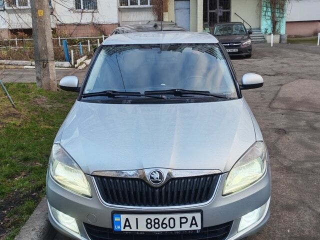Серый Шкода Фабия, объемом двигателя 1.4 л и пробегом 260 тыс. км за 5800 $, фото 1 на Automoto.ua