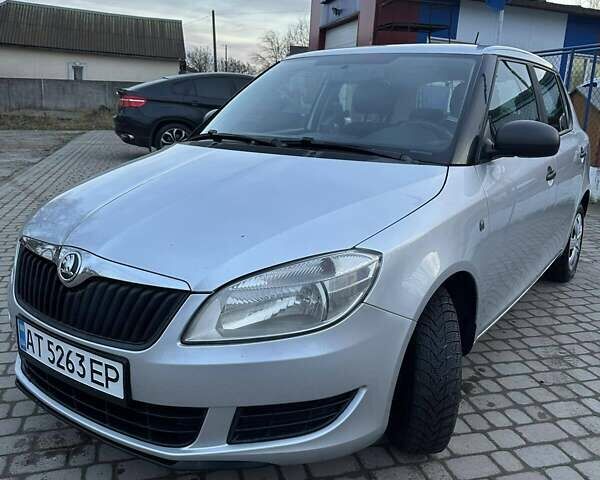 Сірий Шкода Фабія, об'ємом двигуна 1.39 л та пробігом 191 тис. км за 5500 $, фото 1 на Automoto.ua