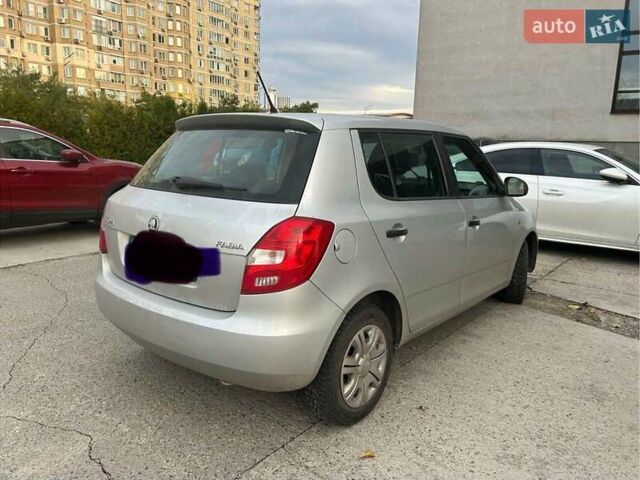 Шкода Фабія 2014 у Києві на Automoto.ua Сірий Шкода Фабія, об'ємом двигуна 1.6 л та пробігом 177 тис. км за 6500 $, фото 1 на Automoto.ua
