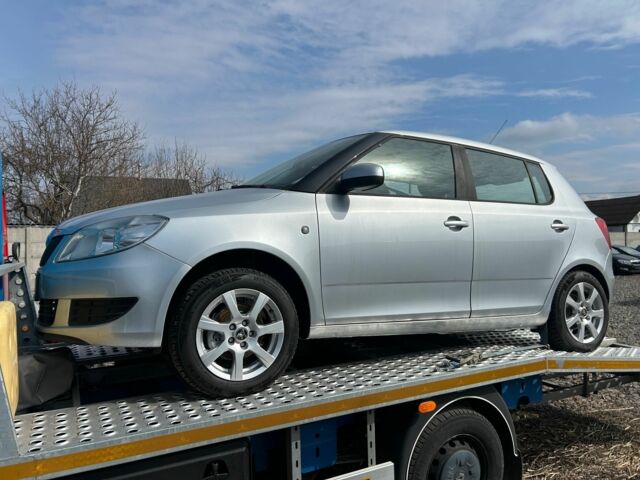 Сірий Шкода Фабія, об'ємом двигуна 1.2 л та пробігом 193 тис. км за 3500 $, фото 1 на Automoto.ua