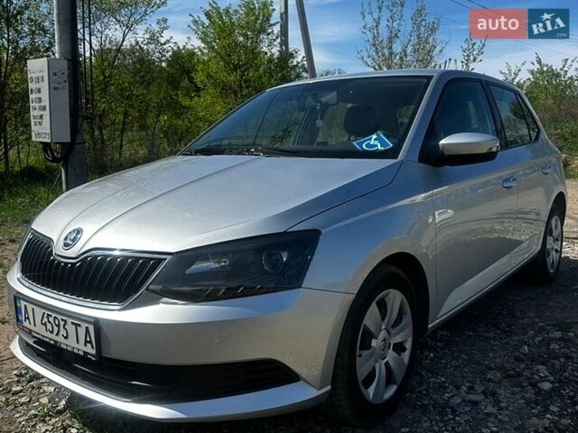 Серый Шкода Фабия, объемом двигателя 1.42 л и пробегом 208 тыс. км за 8100 $, фото 1 на Automoto.ua