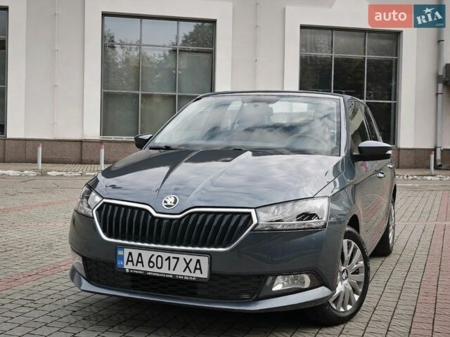 Серый Шкода Фабия, объемом двигателя 1 л и пробегом 87 тыс. км за 7900 $, фото 1 на Automoto.ua