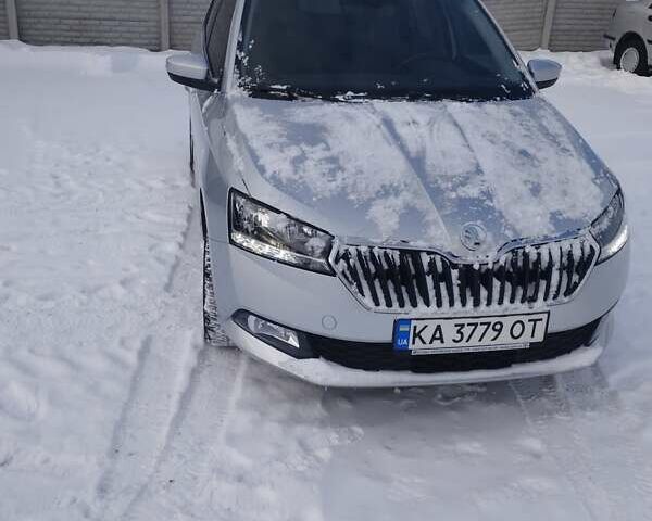 Сірий Шкода Фабія, об'ємом двигуна 1 л та пробігом 66 тис. км за 13100 $, фото 1 на Automoto.ua