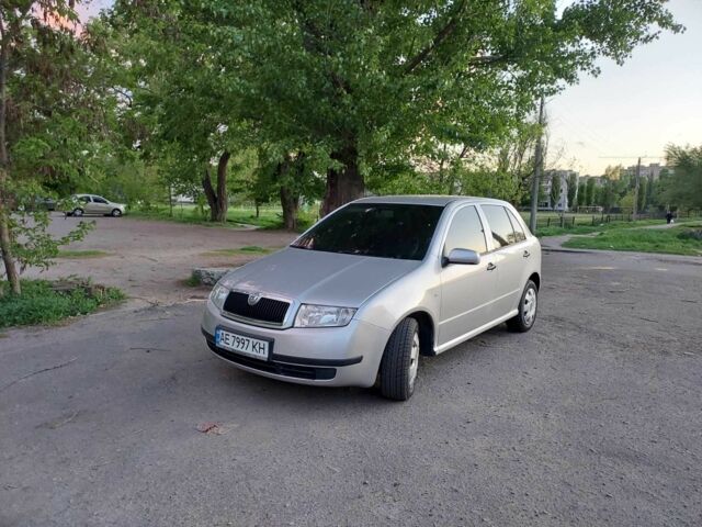 Сірий Шкода Фабія, об'ємом двигуна 1.4 л та пробігом 205 тис. км за 5000 $, фото 1 на Automoto.ua