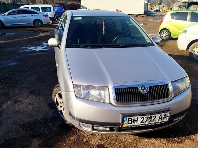 Серый Шкода Фабия, объемом двигателя 1.2 л и пробегом 110 тыс. км за 3000 $, фото 1 на Automoto.ua