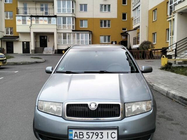 Серый Шкода Фабия, объемом двигателя 1.4 л и пробегом 215 тыс. км за 3600 $, фото 1 на Automoto.ua