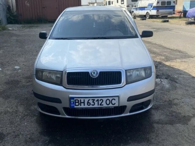 Серый Шкода Фабия, объемом двигателя 1.2 л и пробегом 316 тыс. км за 2900 $, фото 1 на Automoto.ua