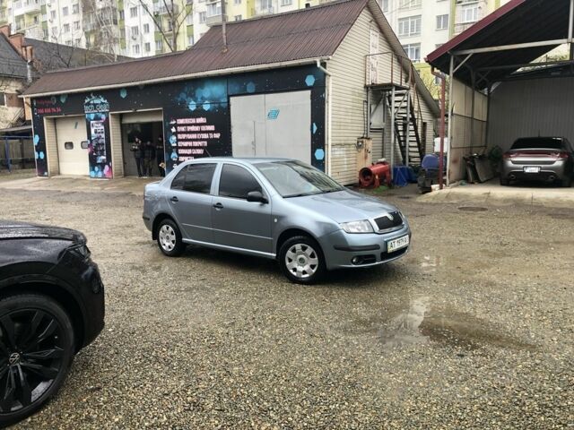 Серый Шкода Фабия, объемом двигателя 1.4 л и пробегом 71 тыс. км за 5200 $, фото 1 на Automoto.ua