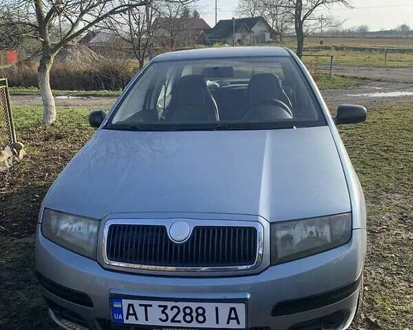 Сірий Шкода Фабія, об'ємом двигуна 1.2 л та пробігом 208 тис. км за 3800 $, фото 1 на Automoto.ua