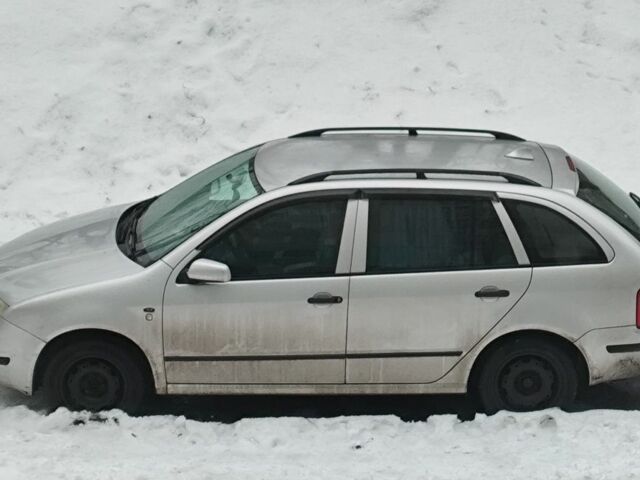Сірий Шкода Фабія, об'ємом двигуна 1.4 л та пробігом 214 тис. км за 3600 $, фото 1 на Automoto.ua