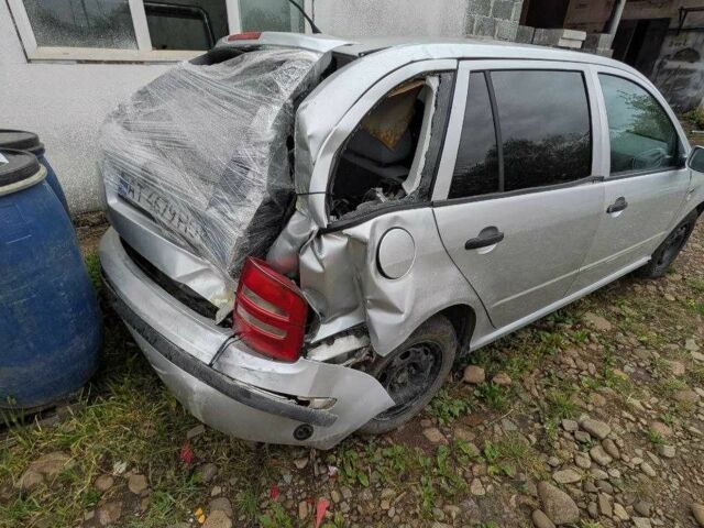 Серый Шкода Фабия, объемом двигателя 1.4 л и пробегом 225 тыс. км за 1600 $, фото 1 на Automoto.ua