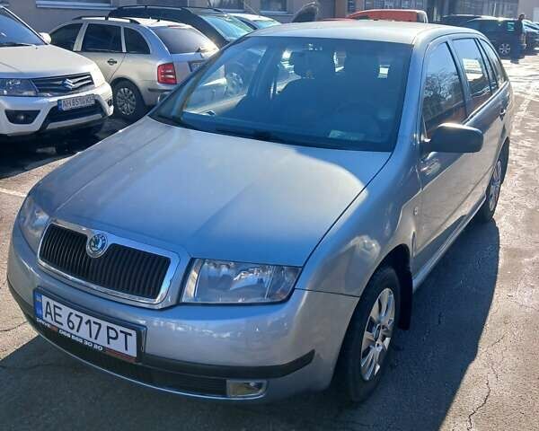 Серый Шкода Фабия, объемом двигателя 1.4 л и пробегом 260 тыс. км за 3000 $, фото 1 на Automoto.ua