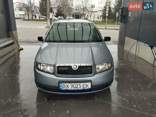 Сірий Шкода Фабія, об'ємом двигуна 1.4 л та пробігом 380 тис. км за 2800 $, фото 1 на Automoto.ua