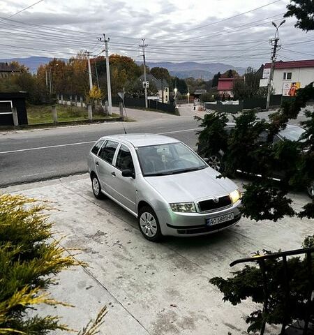Сірий Шкода Фабія, об'ємом двигуна 1.9 л та пробігом 310 тис. км за 3100 $, фото 1 на Automoto.ua