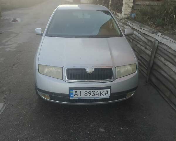 Сірий Шкода Фабія, об'ємом двигуна 1.39 л та пробігом 217 тис. км за 6000 $, фото 1 на Automoto.ua