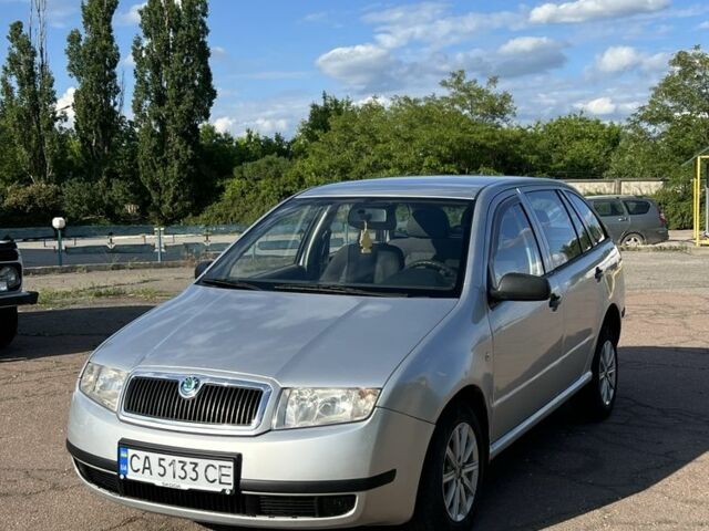Сірий Шкода Фабія, об'ємом двигуна 1.4 л та пробігом 300 тис. км за 3200 $, фото 1 на Automoto.ua