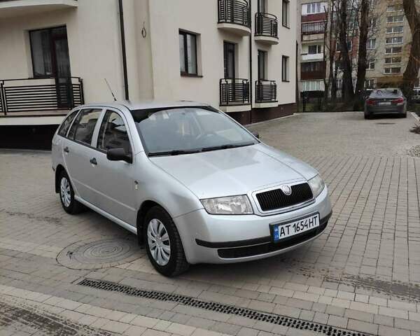 Сірий Шкода Фабія, об'ємом двигуна 1.39 л та пробігом 242 тис. км за 3249 $, фото 1 на Automoto.ua
