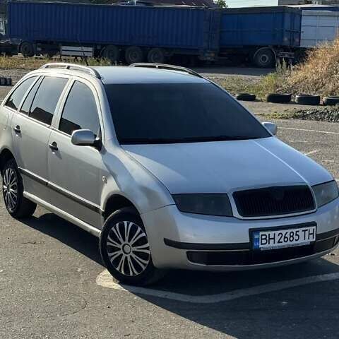 Сірий Шкода Фабія, об'ємом двигуна 1.39 л та пробігом 323 тис. км за 3300 $, фото 1 на Automoto.ua