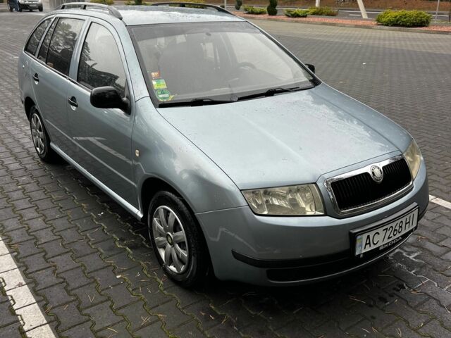 Серый Шкода Фабия, объемом двигателя 1.4 л и пробегом 315 тыс. км за 3500 $, фото 1 на Automoto.ua