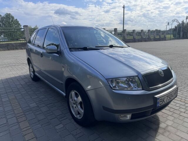 Сірий Шкода Фабія, об'ємом двигуна 1.4 л та пробігом 300 тис. км за 3145 $, фото 1 на Automoto.ua