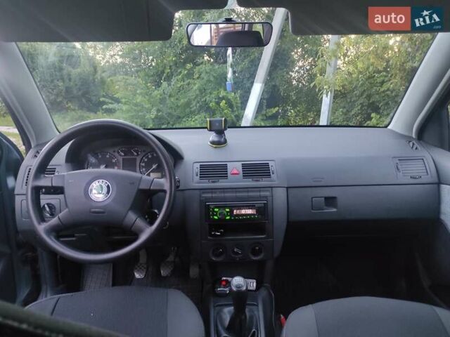 Сірий Шкода Фабія, об'ємом двигуна 1.4 л та пробігом 198 тис. км за 4250 $, фото 1 на Automoto.ua