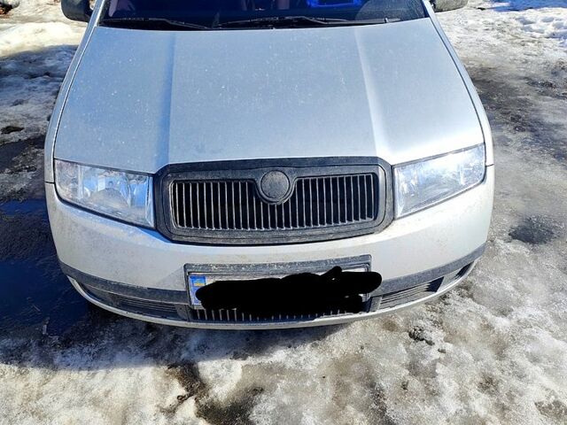 Серый Шкода Фабия, объемом двигателя 1.4 л и пробегом 0 тыс. км за 3000 $, фото 1 на Automoto.ua
