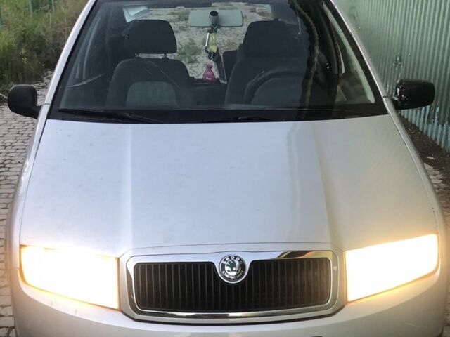 Серый Шкода Фабия, объемом двигателя 1.9 л и пробегом 300 тыс. км за 1500 $, фото 1 на Automoto.ua