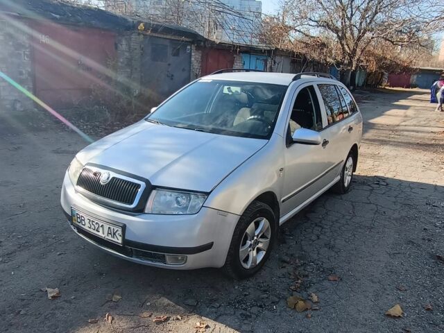 Серый Шкода Фабия, объемом двигателя 1.4 л и пробегом 420 тыс. км за 2100 $, фото 1 на Automoto.ua