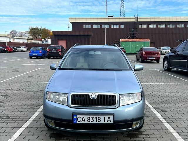 Серый Шкода Фабия, объемом двигателя 1.4 л и пробегом 210 тыс. км за 4100 $, фото 1 на Automoto.ua