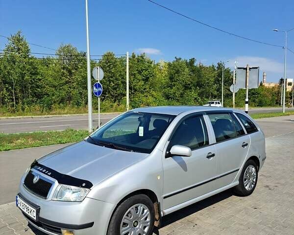 Серый Шкода Фабия, объемом двигателя 1.4 л и пробегом 217 тыс. км за 4300 $, фото 1 на Automoto.ua