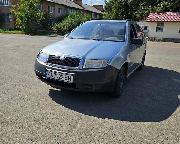 Сірий Шкода Фабія, об'ємом двигуна 1.39 л та пробігом 175 тис. км за 3500 $, фото 1 на Automoto.ua