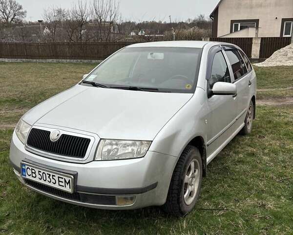 Серый Шкода Фабия, объемом двигателя 1.39 л и пробегом 257 тыс. км за 3750 $, фото 1 на Automoto.ua