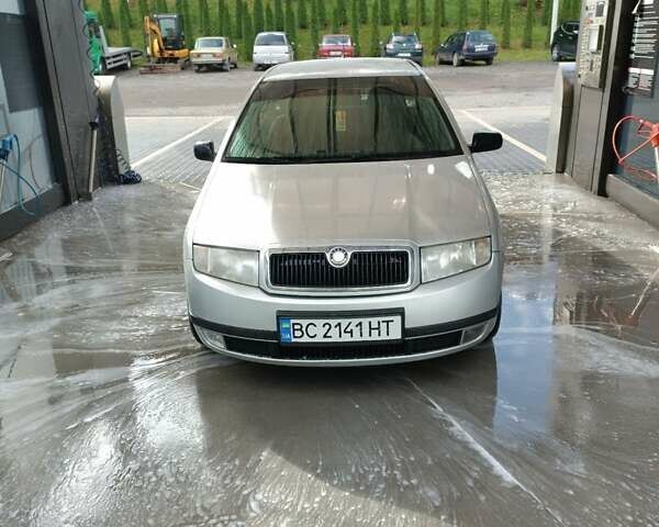 Серый Шкода Фабия, объемом двигателя 1.4 л и пробегом 260 тыс. км за 3200 $, фото 1 на Automoto.ua