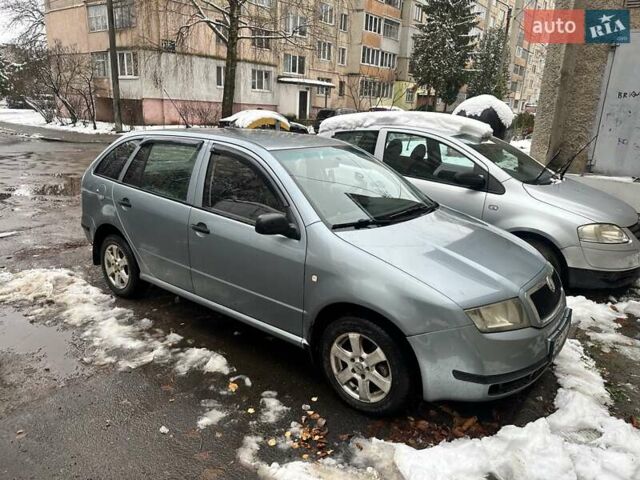 Сірий Шкода Фабія, об'ємом двигуна 1.39 л та пробігом 250 тис. км за 2300 $, фото 1 на Automoto.ua