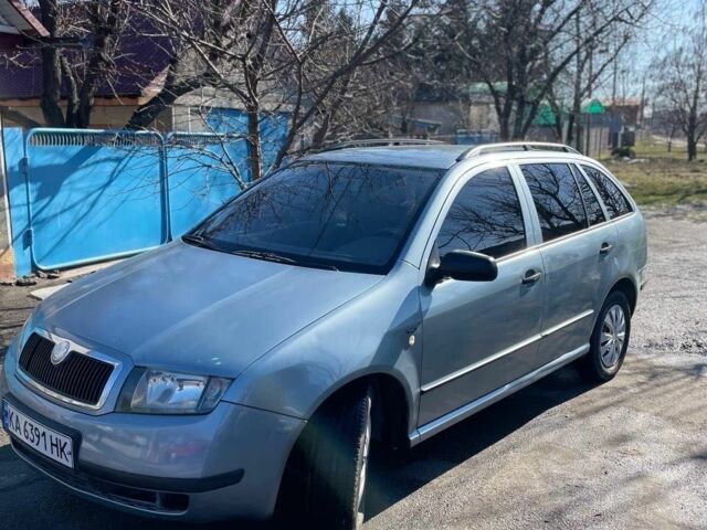 Серый Шкода Фабия, объемом двигателя 1.2 л и пробегом 200 тыс. км за 2800 $, фото 1 на Automoto.ua