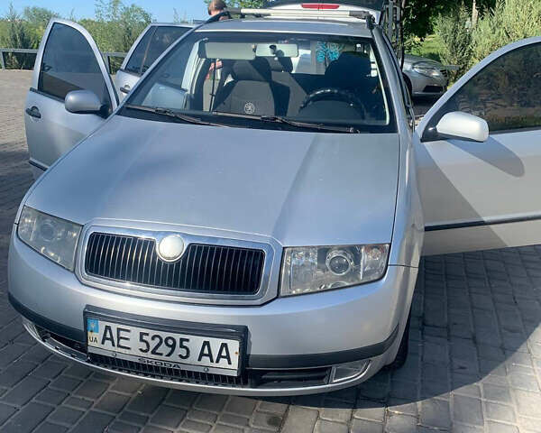 Серый Шкода Фабия, объемом двигателя 1.4 л и пробегом 465 тыс. км за 3700 $, фото 1 на Automoto.ua