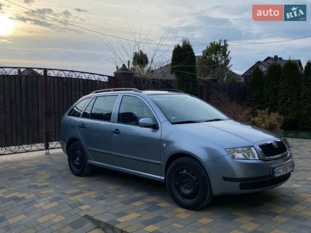 Сірий Шкода Фабія, об'ємом двигуна 1.39 л та пробігом 214 тис. км за 4000 $, фото 1 на Automoto.ua