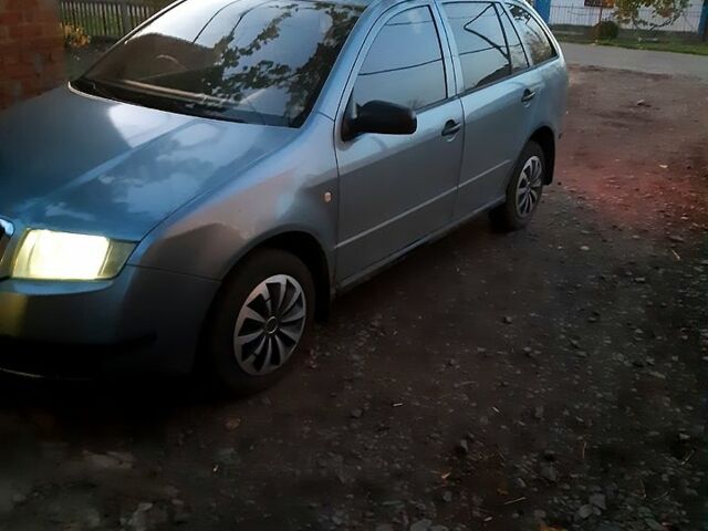 Сірий Шкода Фабія, об'ємом двигуна 1.2 л та пробігом 0 тис. км за 2700 $, фото 1 на Automoto.ua