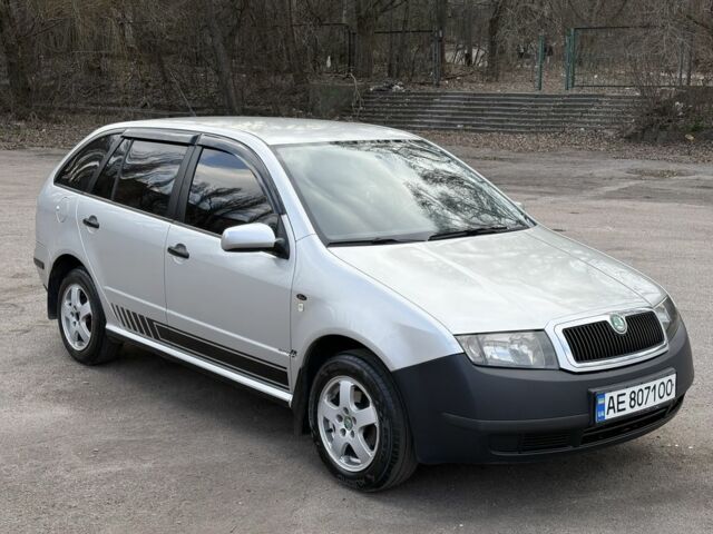 Серый Шкода Фабия, объемом двигателя 1.4 л и пробегом 260 тыс. км за 4000 $, фото 1 на Automoto.ua