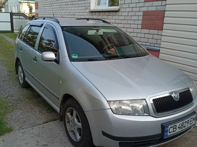 Серый Шкода Фабия, объемом двигателя 1.4 л и пробегом 247 тыс. км за 4000 $, фото 1 на Automoto.ua