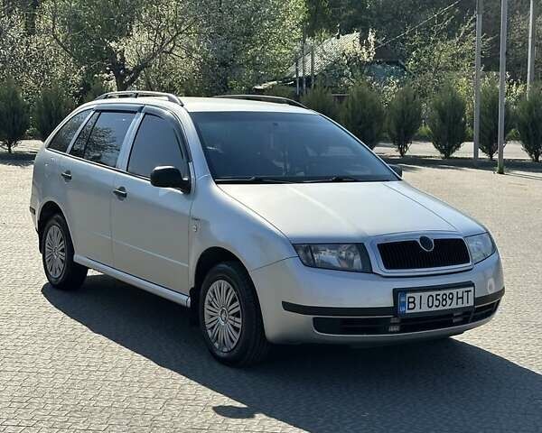 Серый Шкода Фабия, объемом двигателя 1.2 л и пробегом 295 тыс. км за 4000 $, фото 1 на Automoto.ua