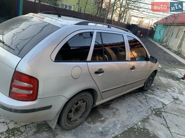 Серый Шкода Фабия, объемом двигателя 1.9 л и пробегом 250 тыс. км за 4200 $, фото 1 на Automoto.ua