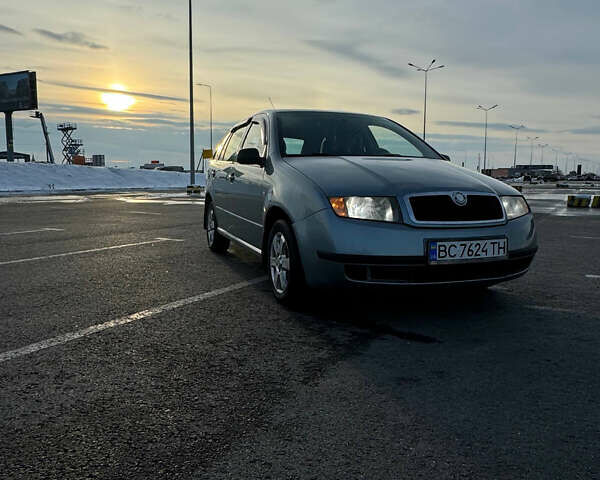 Серый Шкода Фабия, объемом двигателя 1.39 л и пробегом 250 тыс. км за 2990 $, фото 1 на Automoto.ua