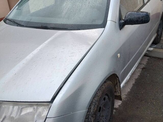 Шкода Фабия 2003 в Житомире на Automoto.ua Серый Шкода Фабия, объемом двигателя 1.4 л и пробегом 200 тыс. км за 2400 $, фото 1 на Automoto.ua