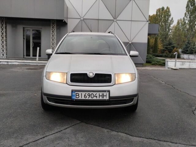 Серый Шкода Фабия, объемом двигателя 1.4 л и пробегом 162 тыс. км за 2700 $, фото 1 на Automoto.ua