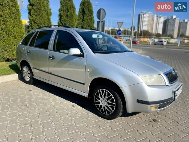 Серый Шкода Фабия, объемом двигателя 1.4 л и пробегом 251 тыс. км за 3250 $, фото 1 на Automoto.ua